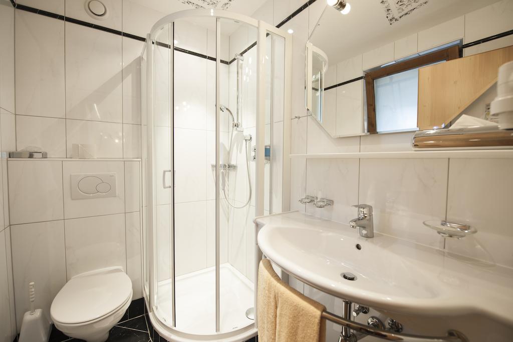 Hotel Angelika Neustift im Stubaital Bilik gambar